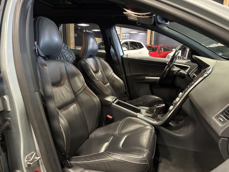 VOLVO XC60 2017