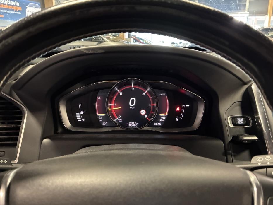 VOLVO XC60 2017