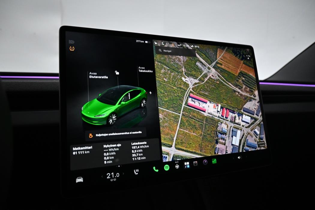 TESLA Model 3 2024