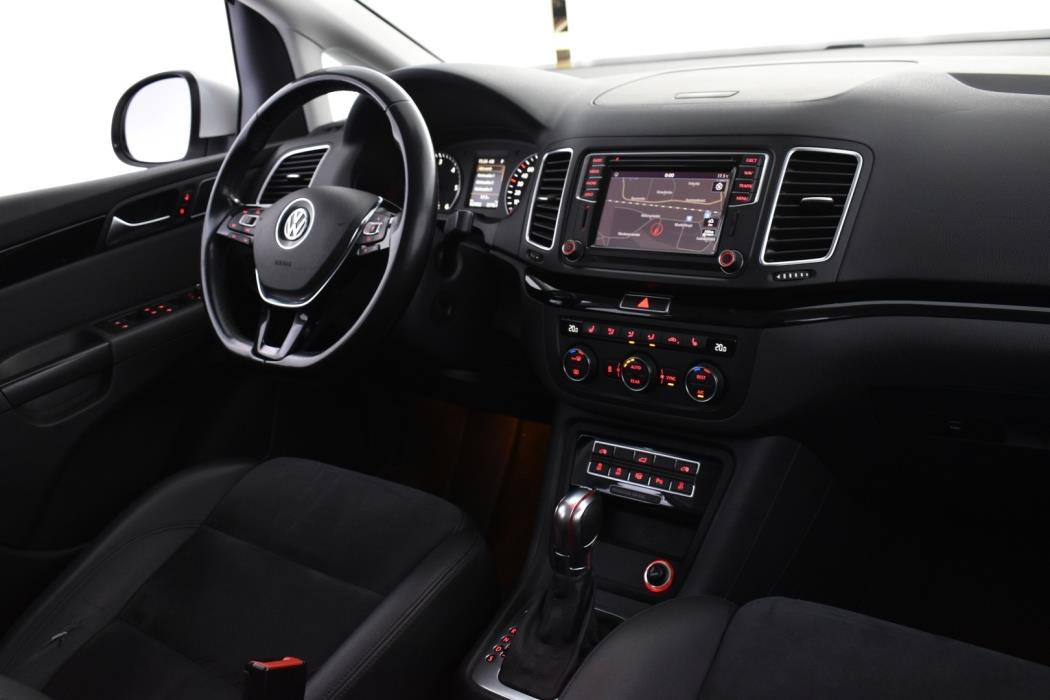 VOLKSWAGEN Sharan 2016