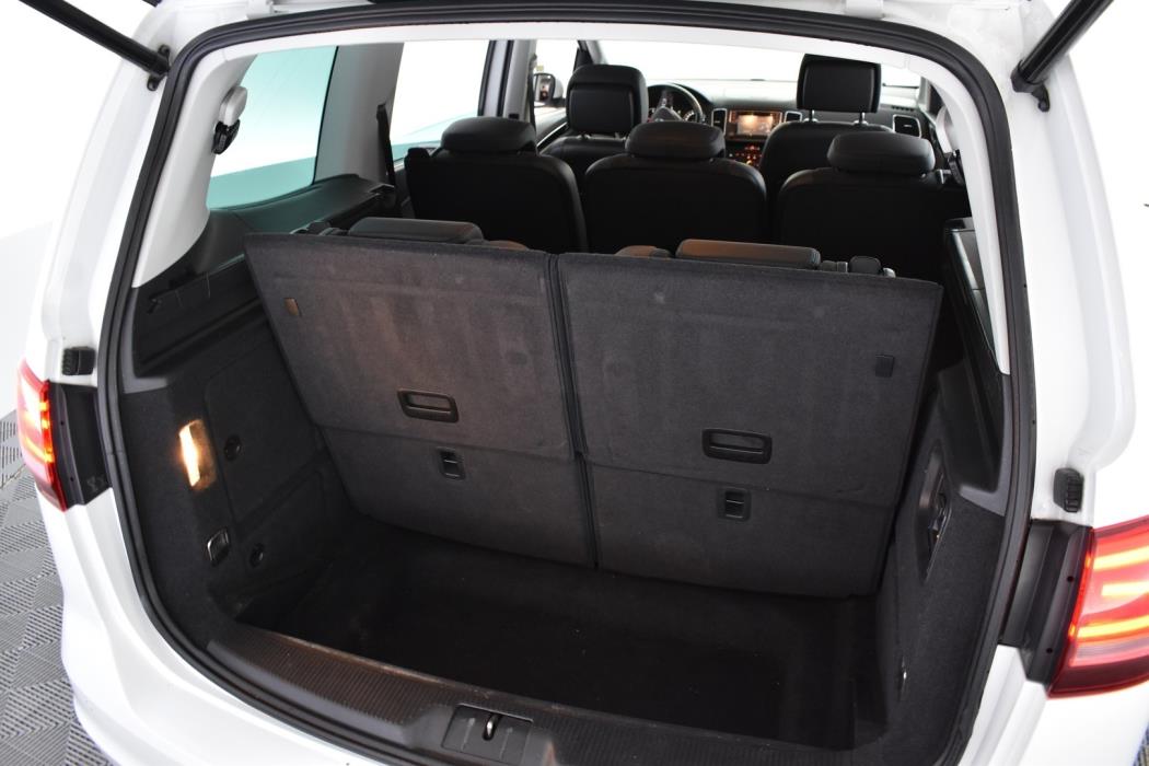 VOLKSWAGEN Sharan 2016