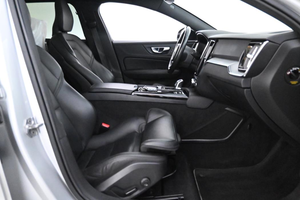 VOLVO V60 2019