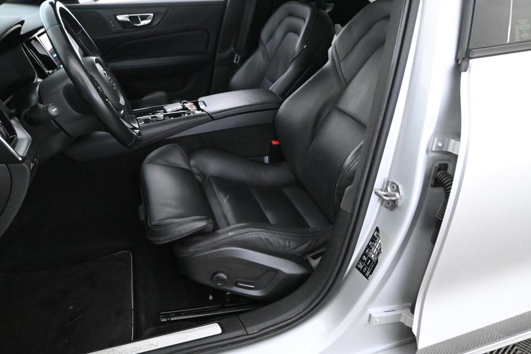VOLVO V60 2019