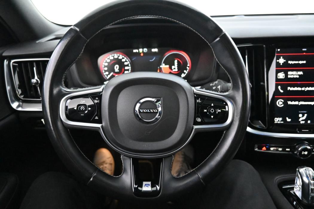 VOLVO V60 2019