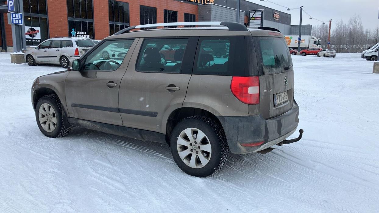 SKODA Yeti 2011