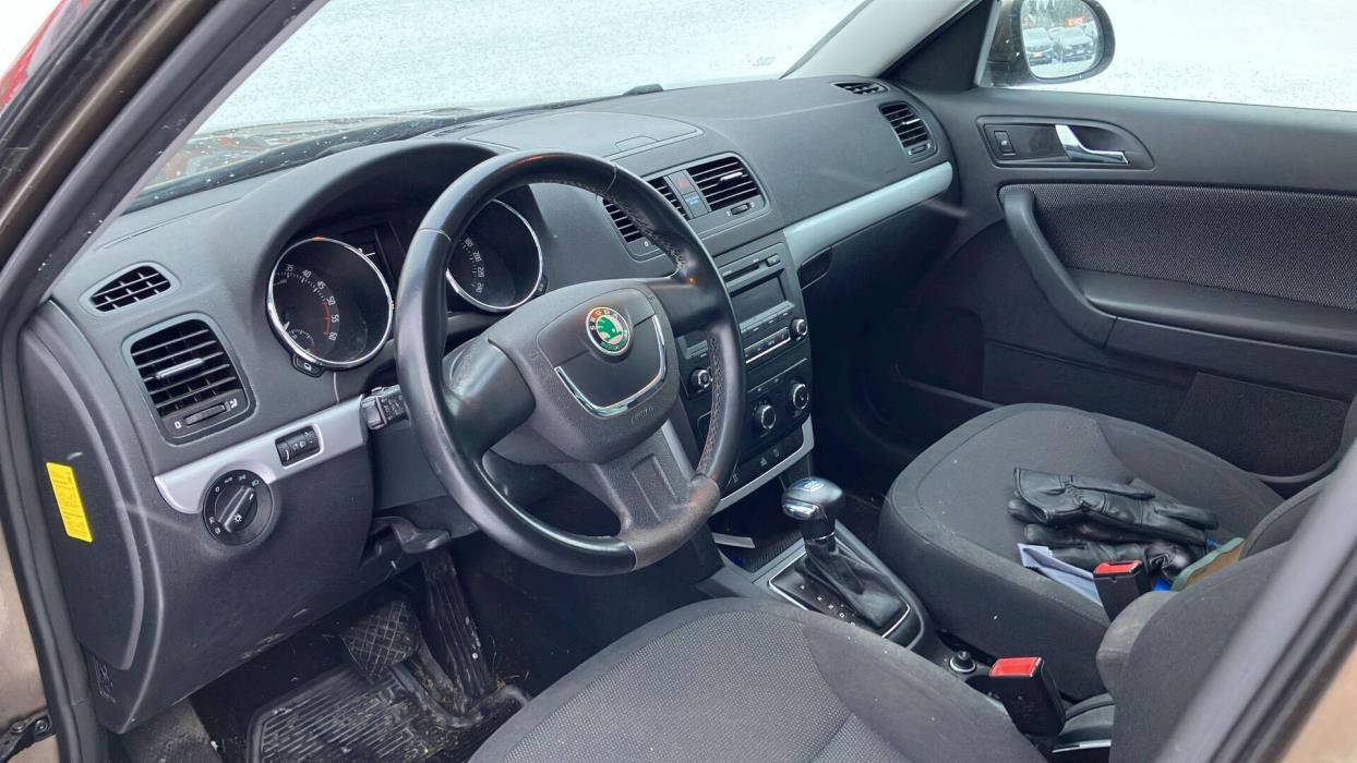 SKODA Yeti 2011