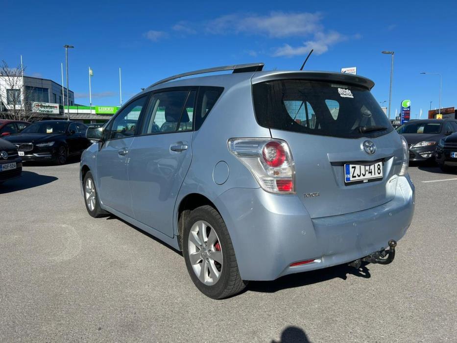 TOYOTA Verso 2010