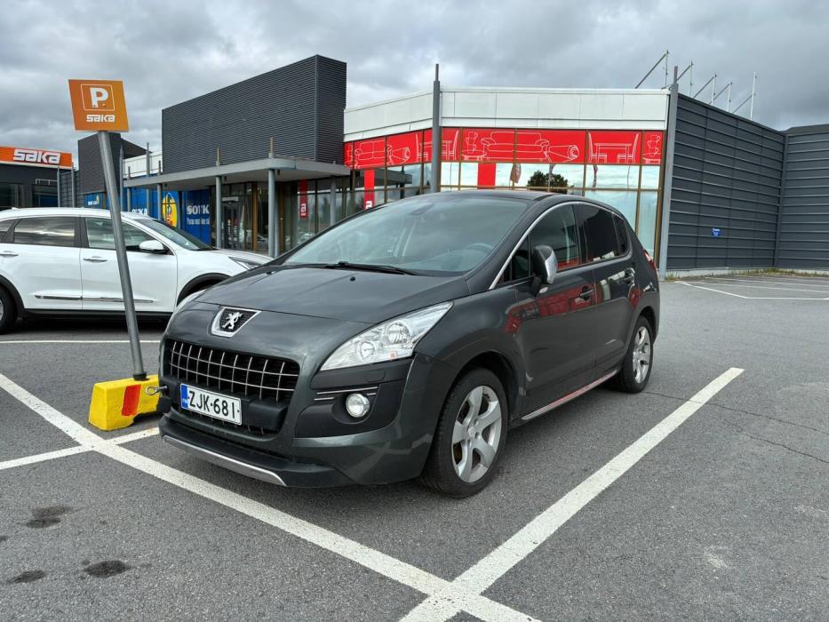 PEUGEOT 3008 2011
