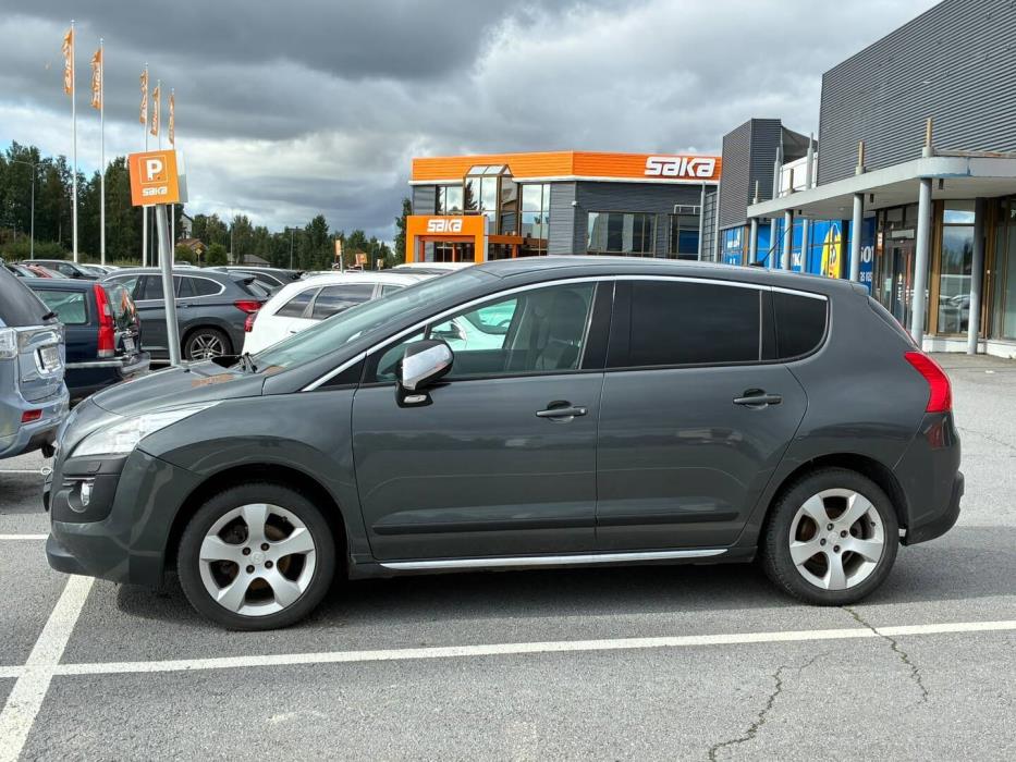 PEUGEOT 3008 2011