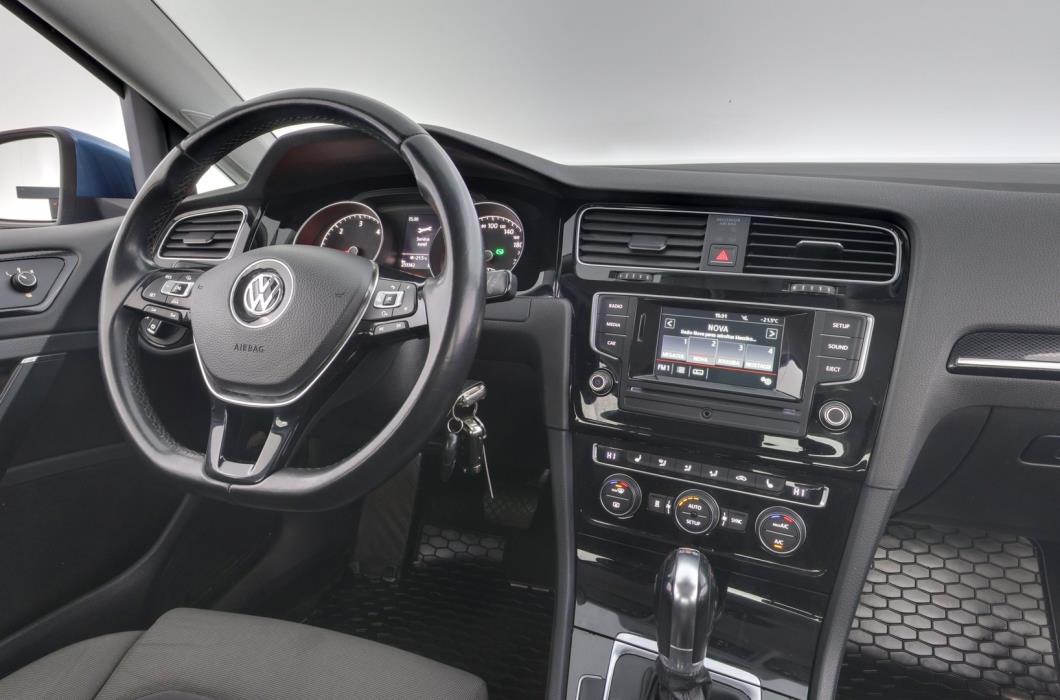 VOLKSWAGEN Golf 2013