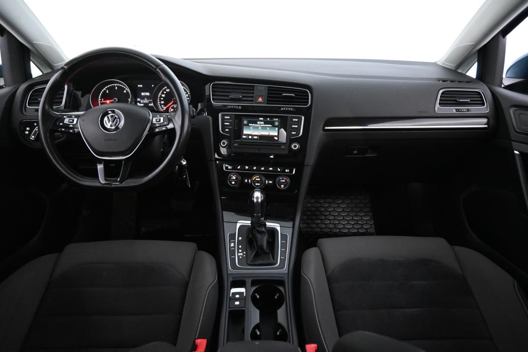 VOLKSWAGEN Golf 2013