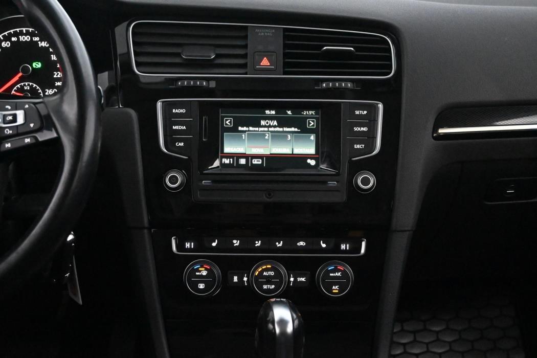 VOLKSWAGEN Golf 2013