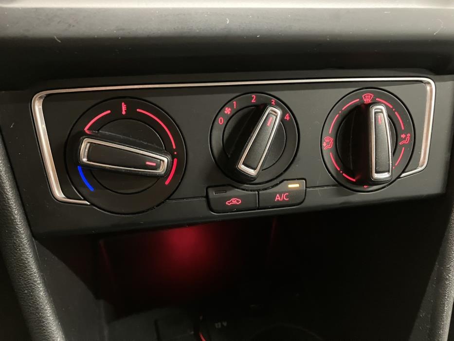 VOLKSWAGEN Polo 2017