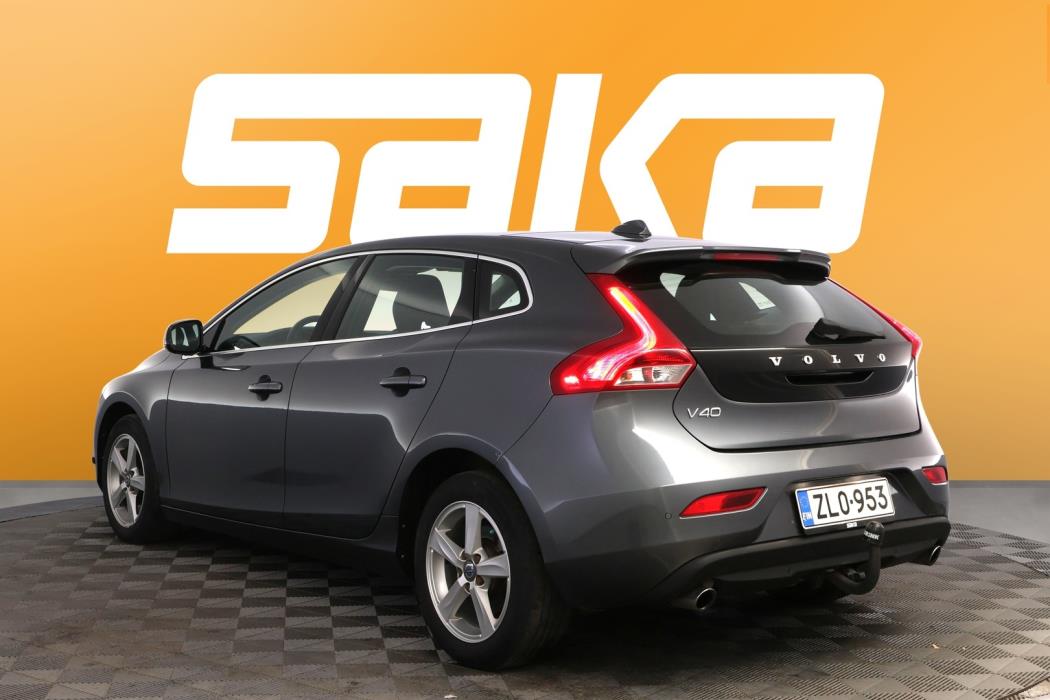 VOLVO V40 2013