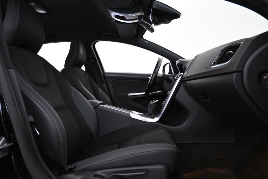 VOLVO V60 2014