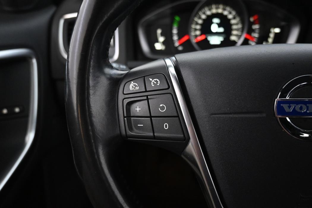 VOLVO V60 2014
