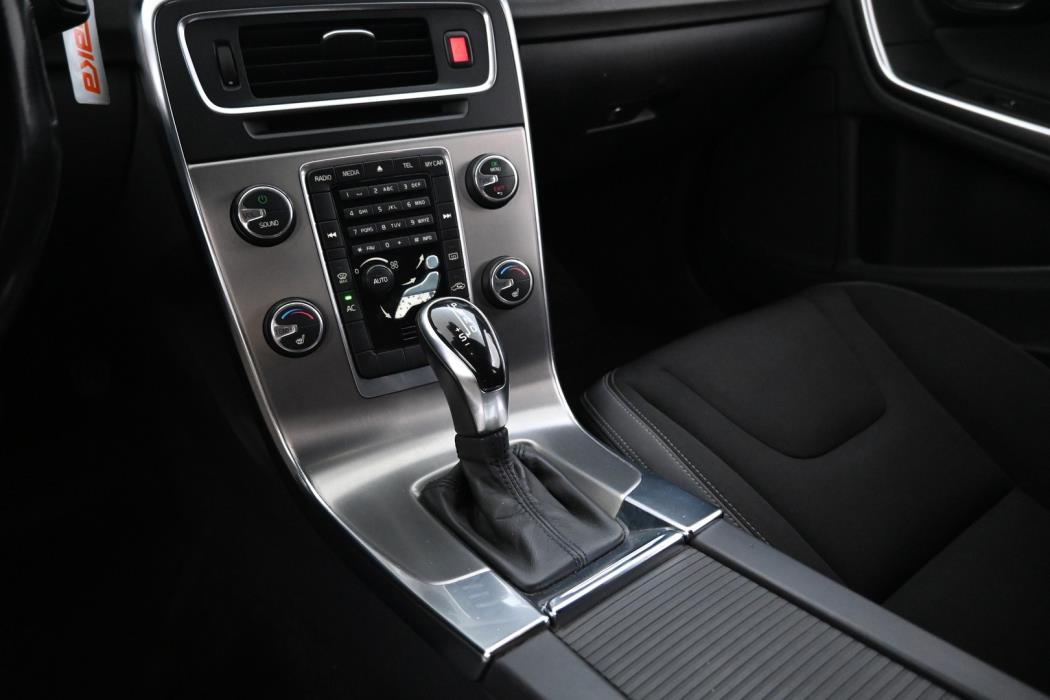 VOLVO V60 2014