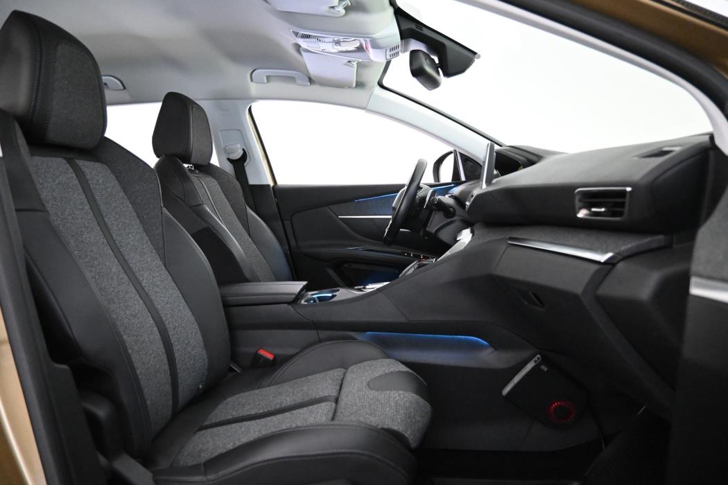 PEUGEOT 3008 2018