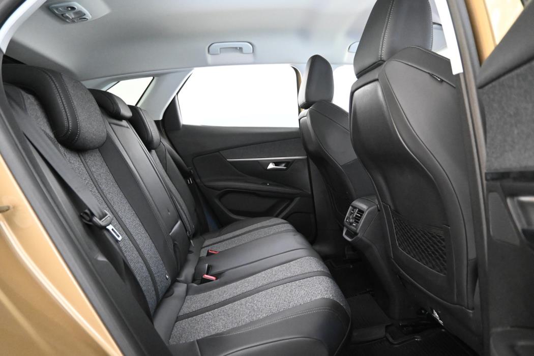 PEUGEOT 3008 2018