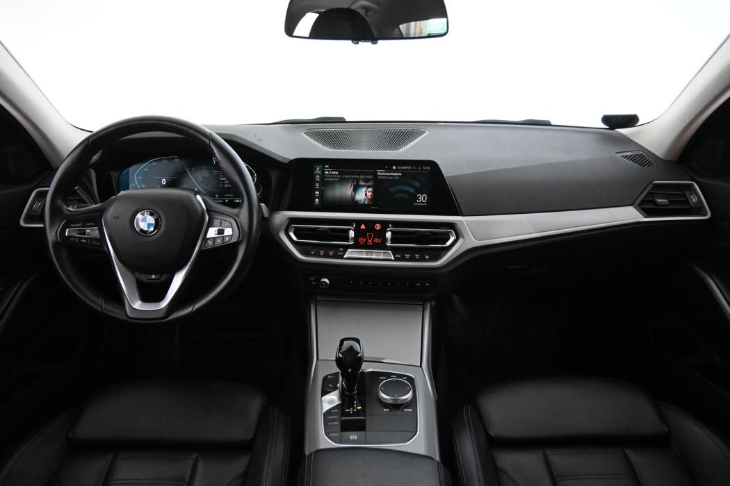 BMW 320 2019