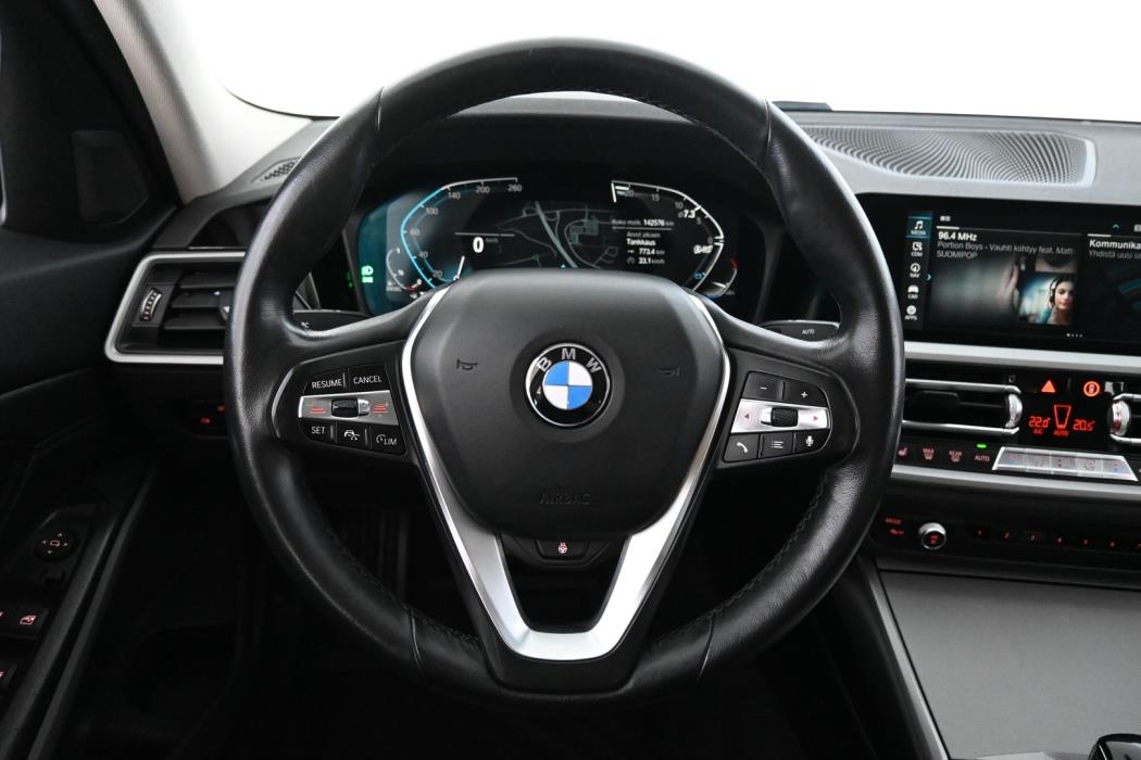BMW 320 2019