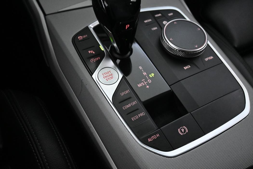 BMW 320 2019