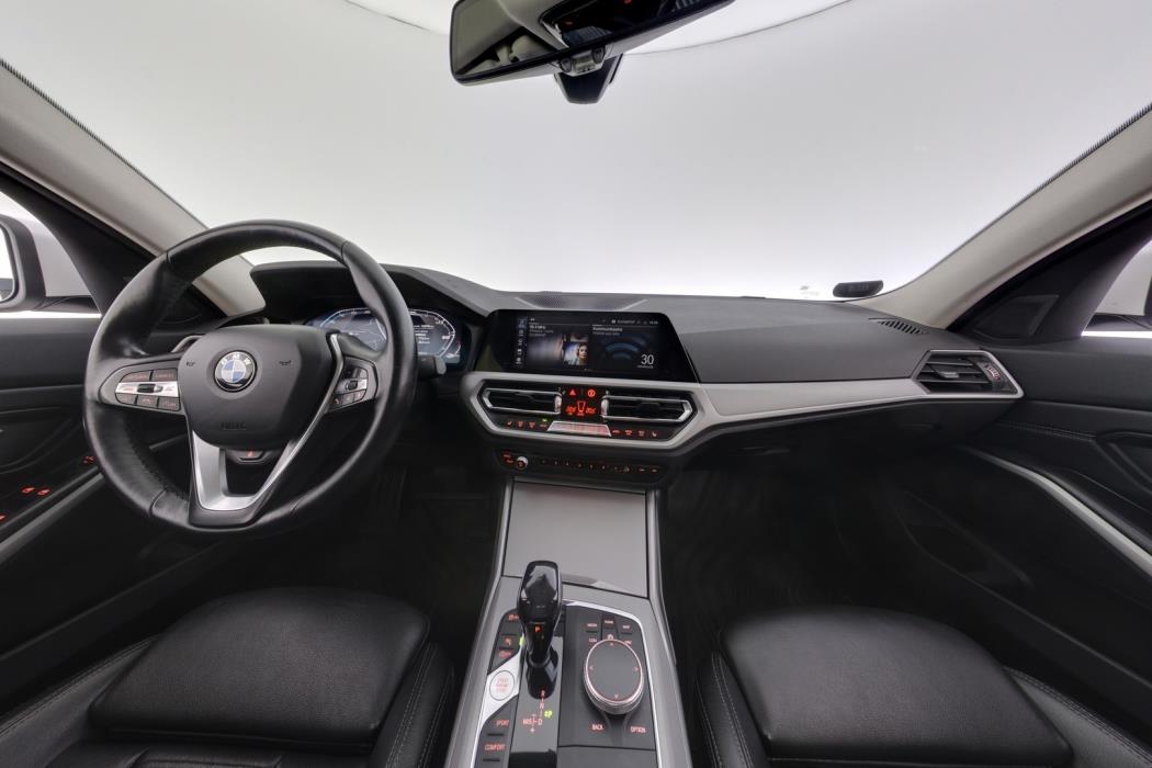 BMW 320 2019