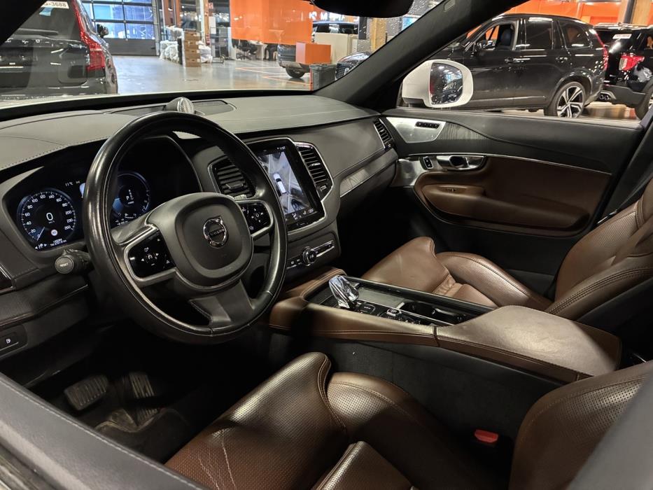 VOLVO XC90 2021
