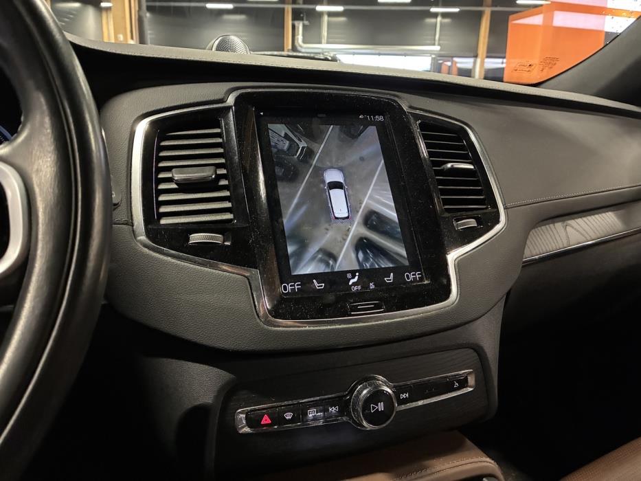 VOLVO XC90 2021
