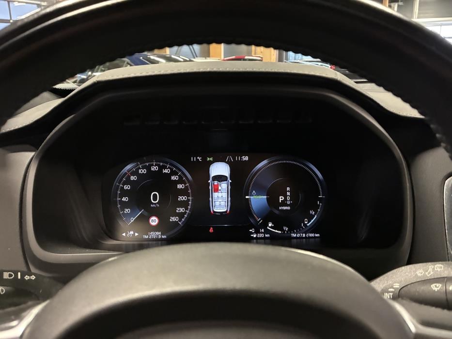 VOLVO XC90 2021
