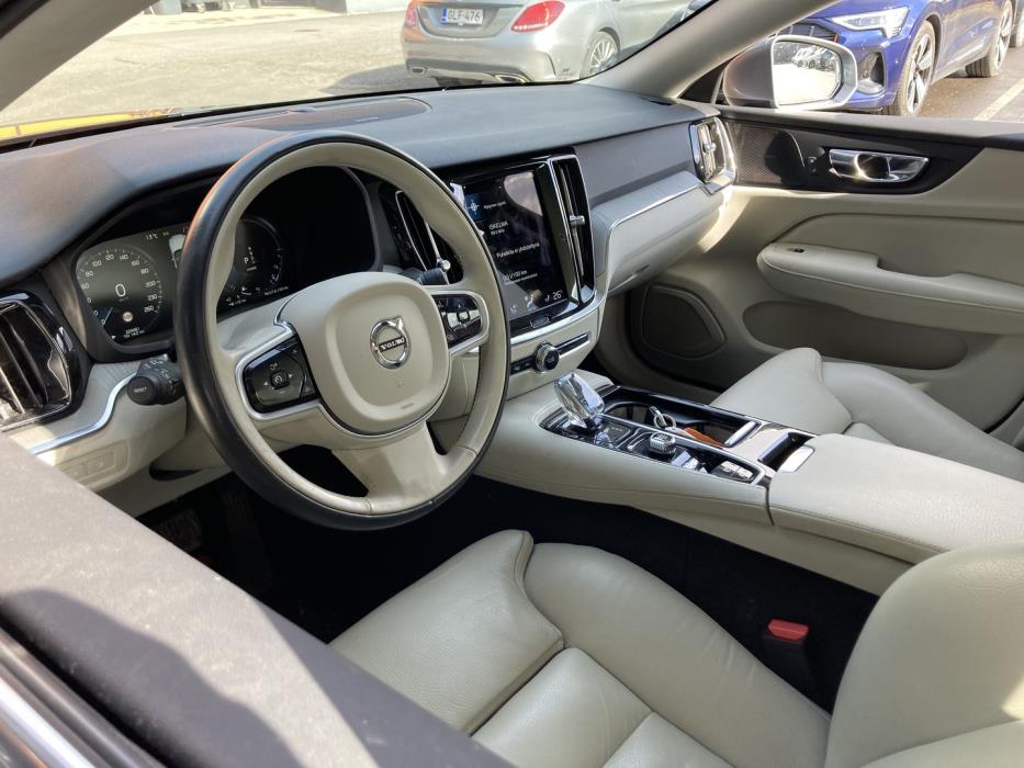 VOLVO S60 2021