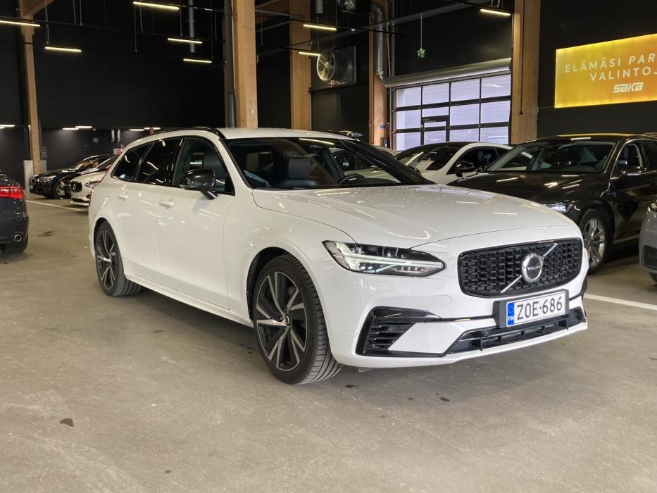 VOLVO V90 2022
