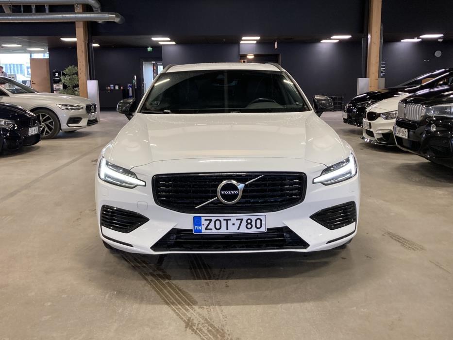 VOLVO V60 2020