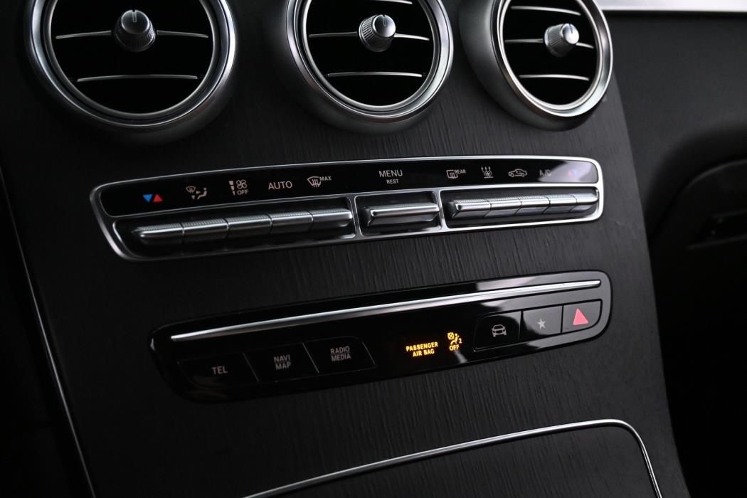 MERCEDES-BENZ GLC 2021
