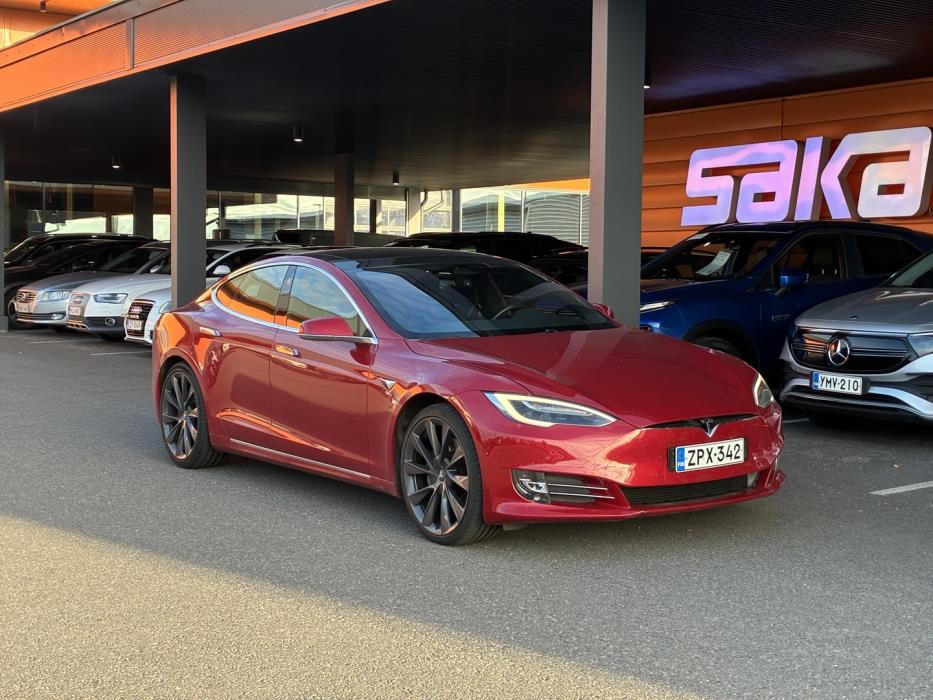 TESLA Model S 2018
