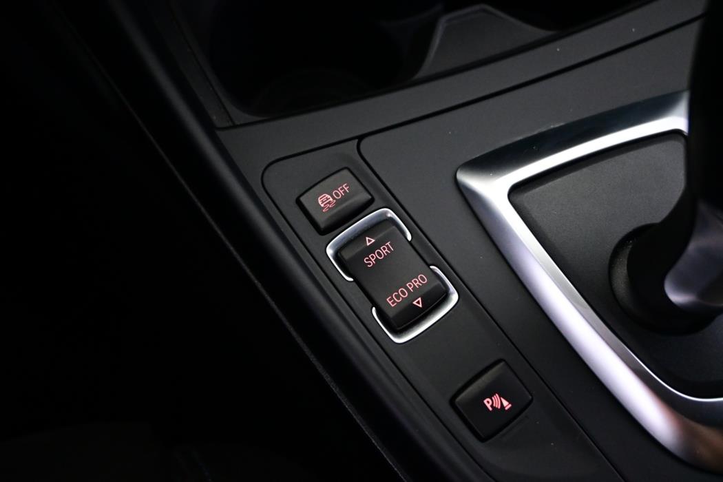 BMW 118 2015