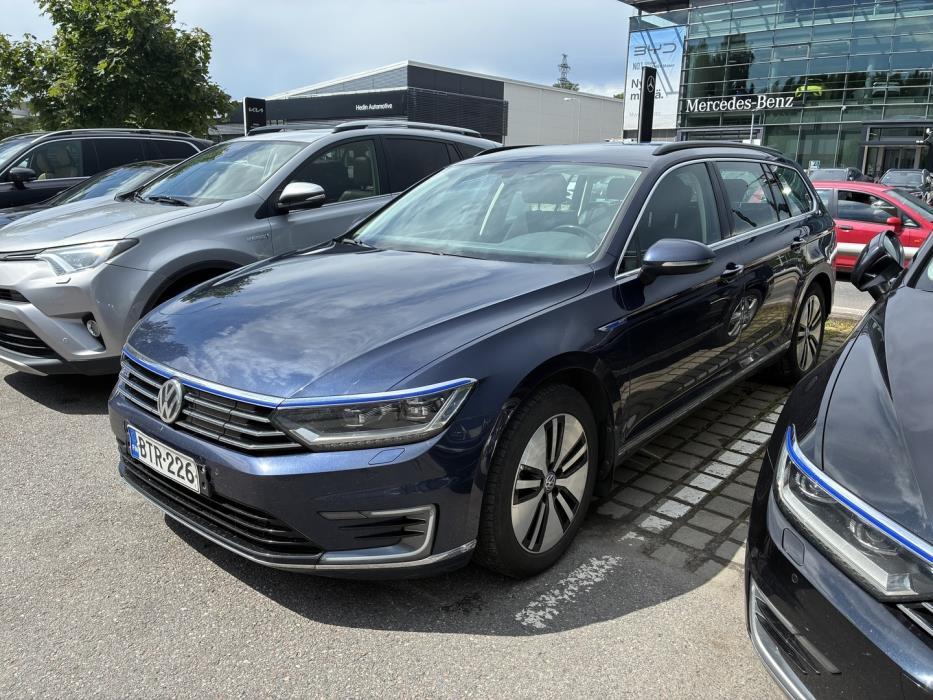 VOLKSWAGEN Passat 2017