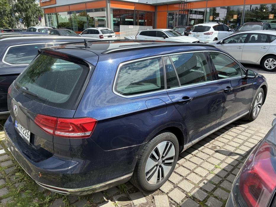 VOLKSWAGEN Passat 2017