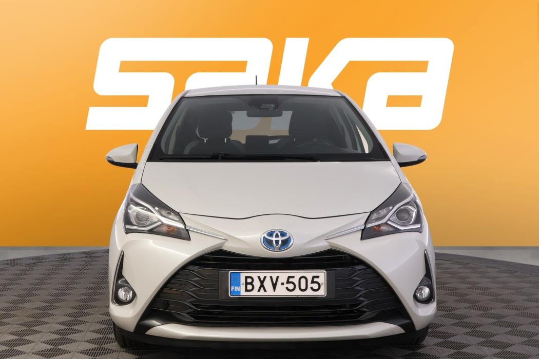 TOYOTA Yaris 2019