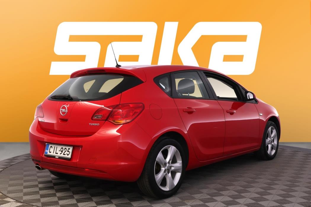 OPEL Astra 2011