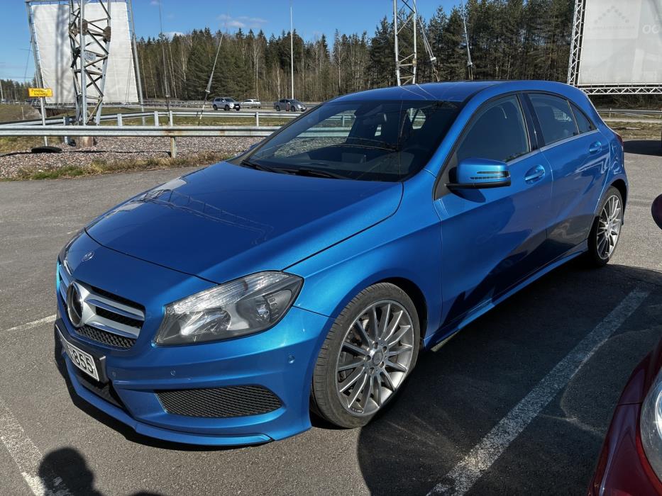 MERCEDES-BENZ A 2013