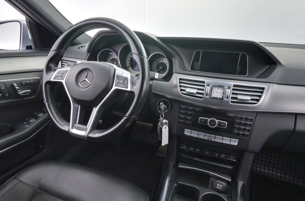 MERCEDES-BENZ E 2013