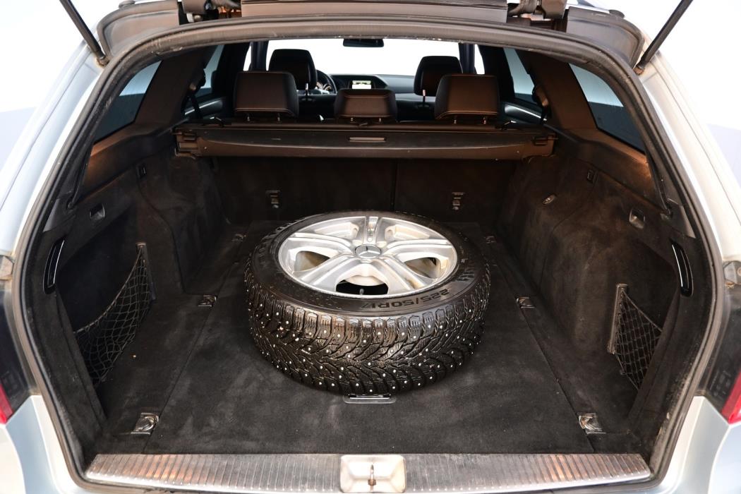 MERCEDES-BENZ E 2013