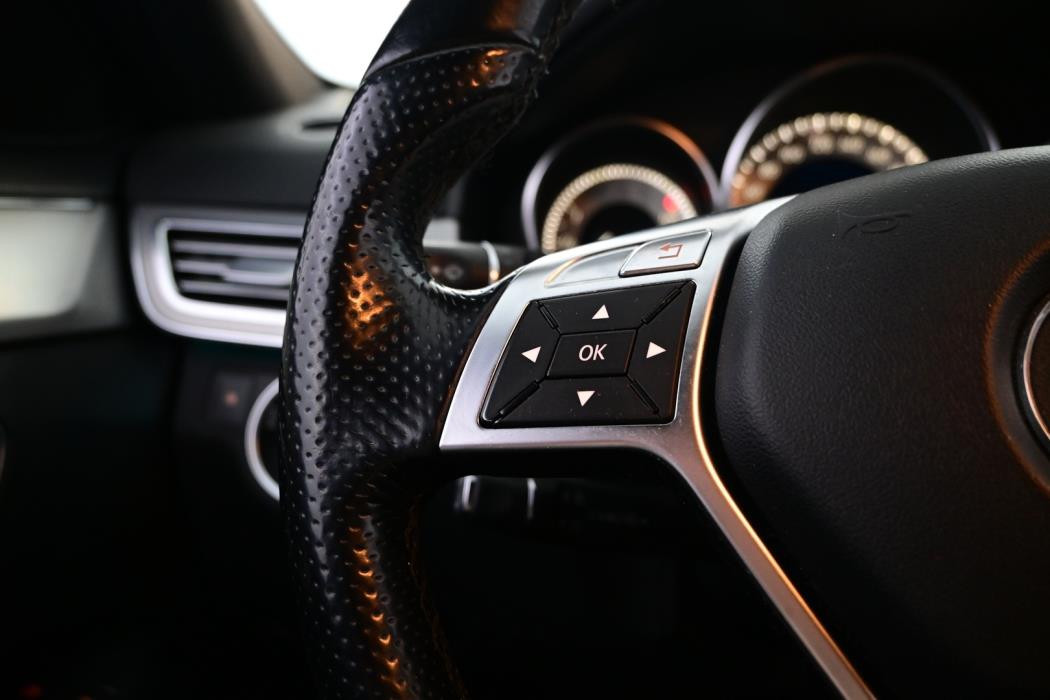 MERCEDES-BENZ E 2013