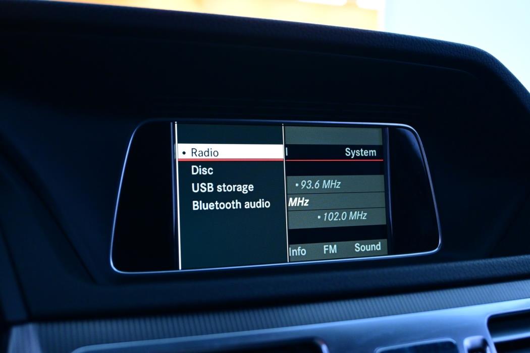 MERCEDES-BENZ E 2013