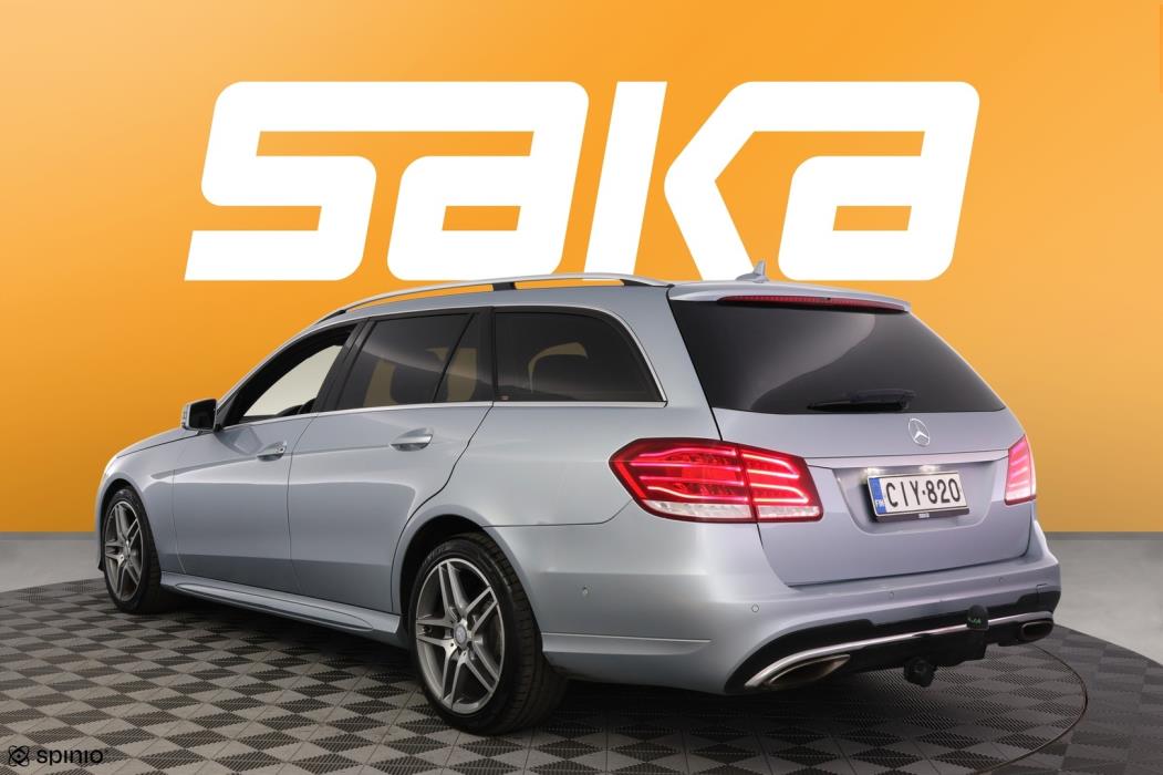 MERCEDES-BENZ E 2013