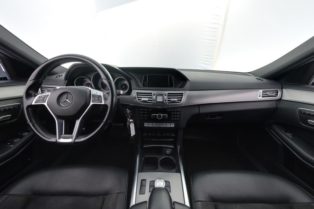 MERCEDES-BENZ E 2013