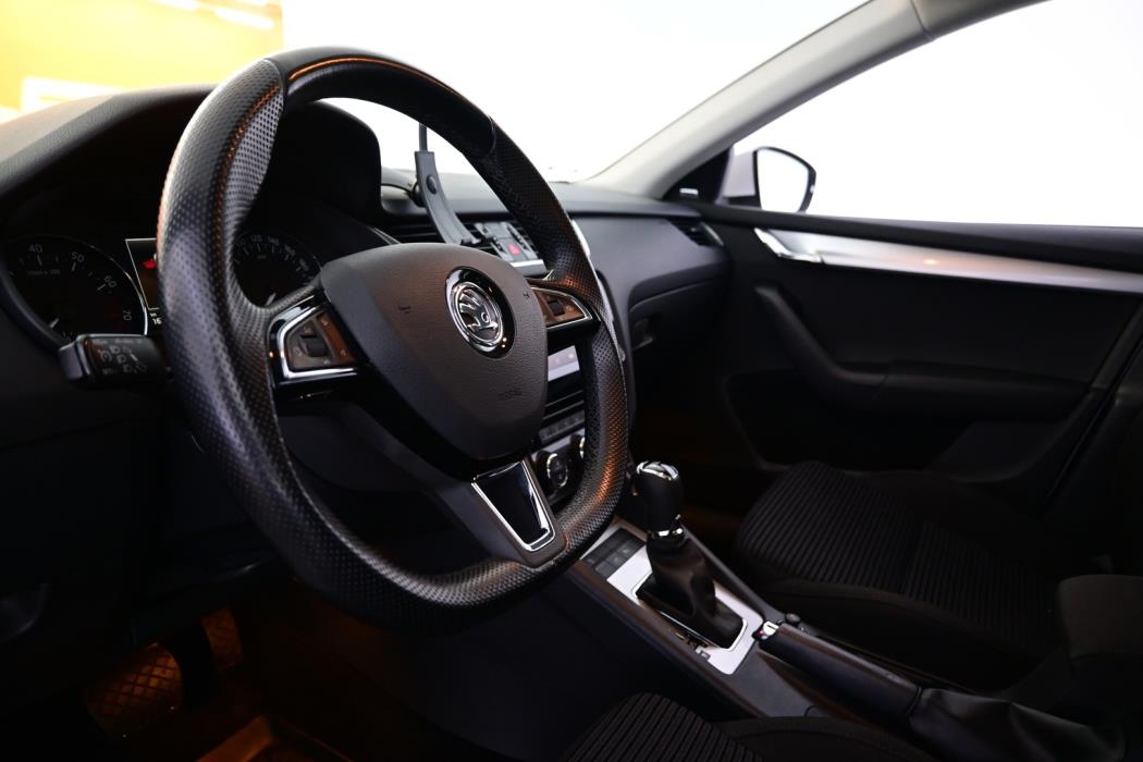 SKODA Octavia 2015