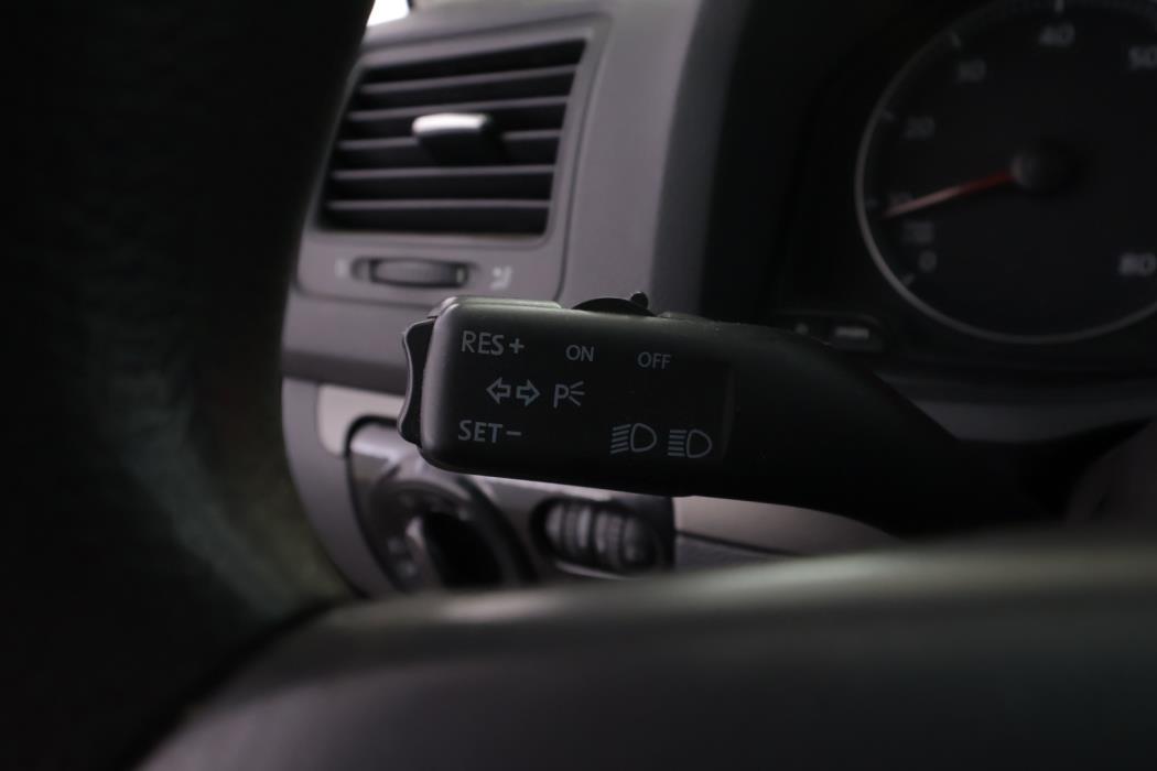 VOLKSWAGEN Golf 2005