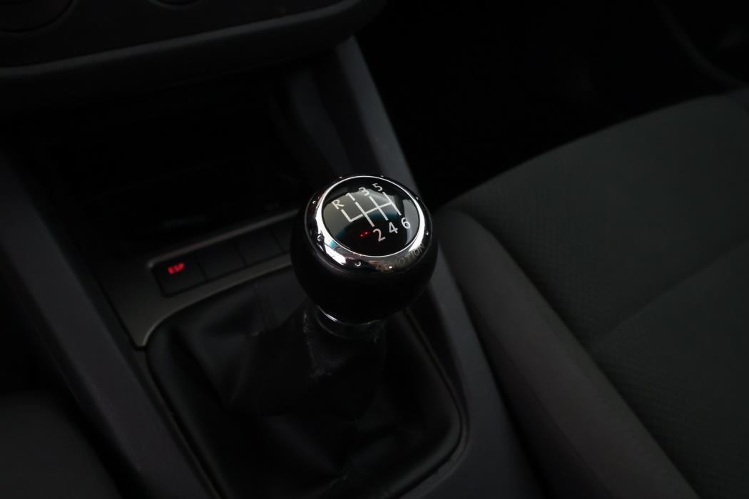 VOLKSWAGEN Golf 2005